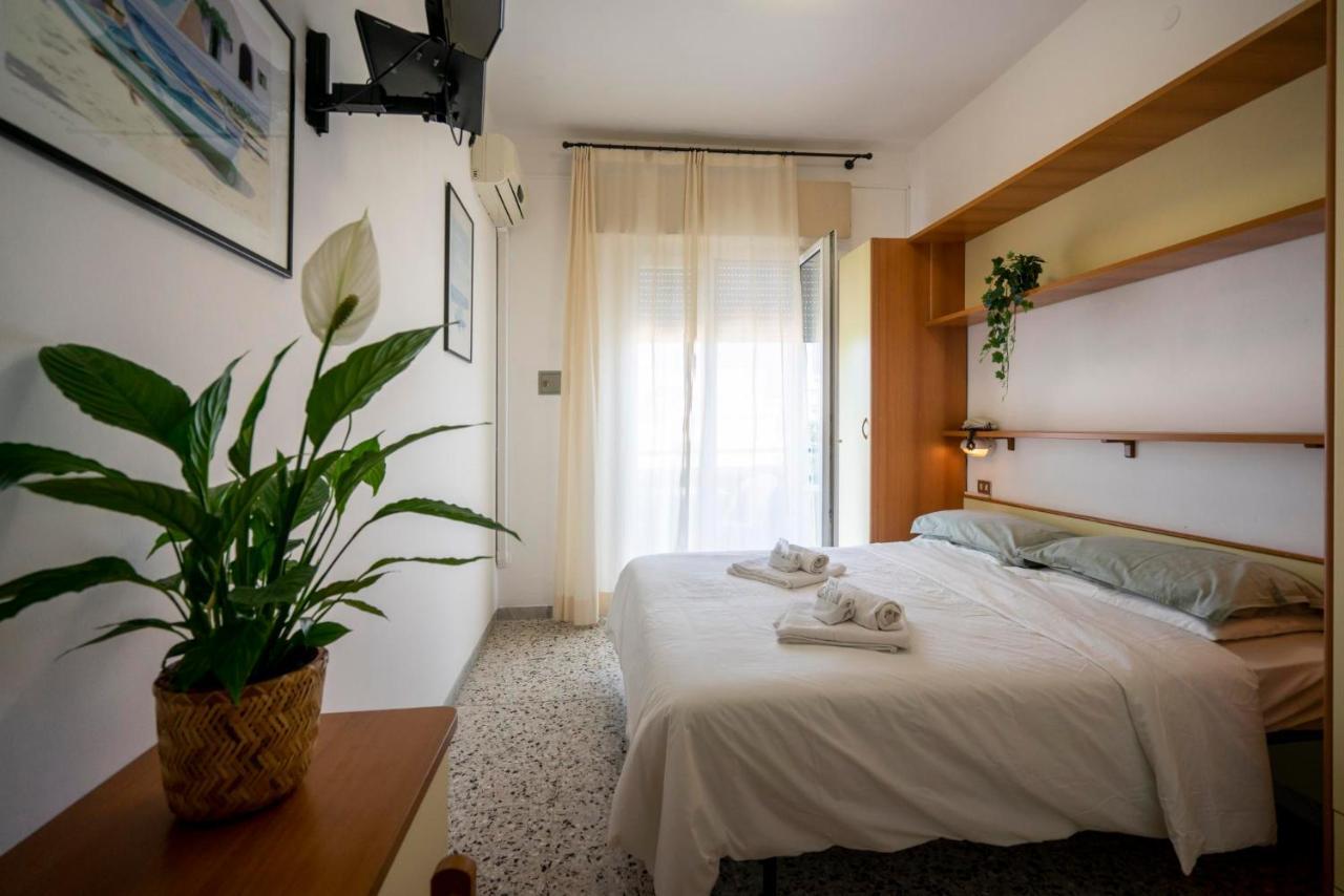 Hotel Mamy Rimini Luaran gambar